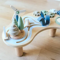 Wonder & Wise Hi- Lo Activity Table