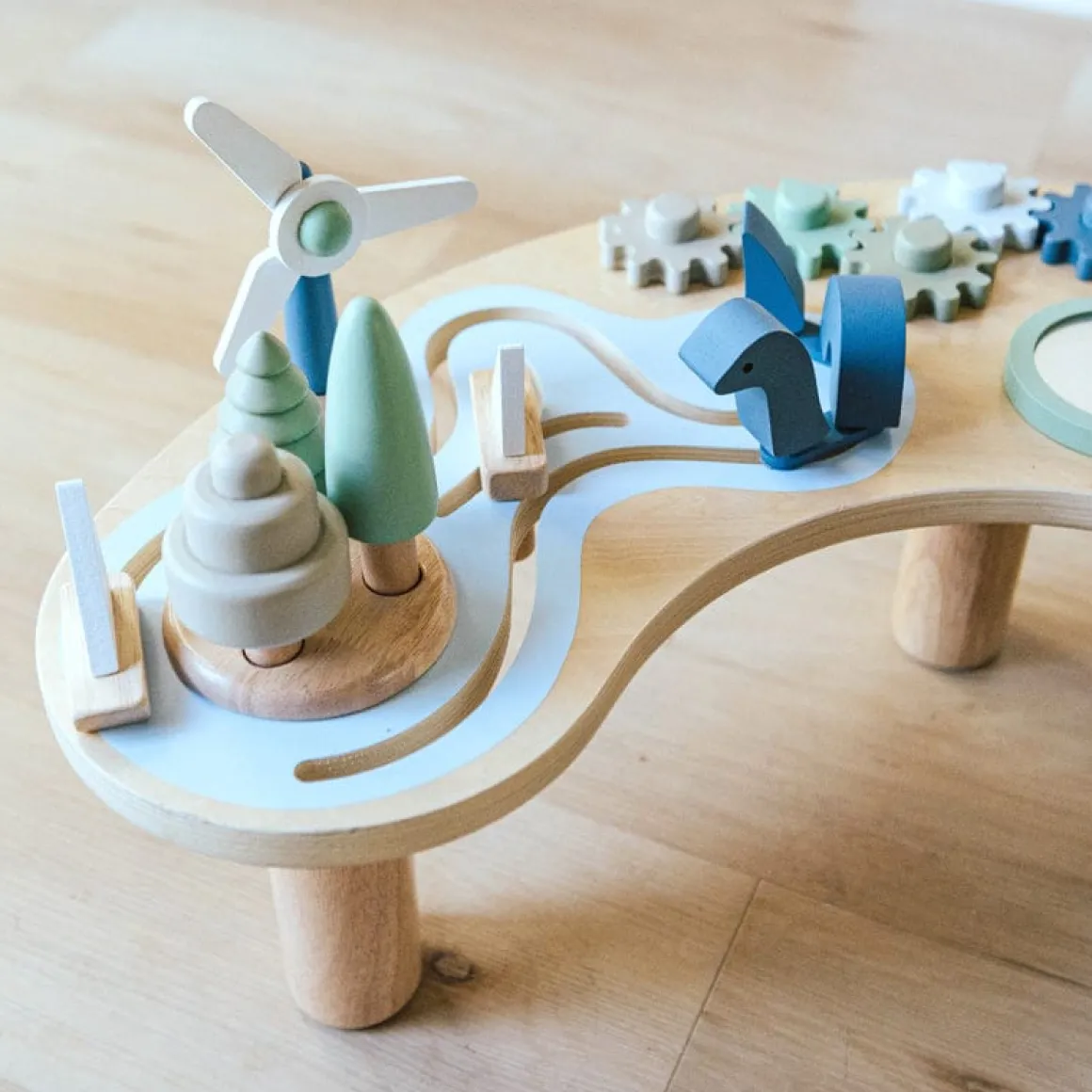 Wonder & Wise Hi- Lo Activity Table