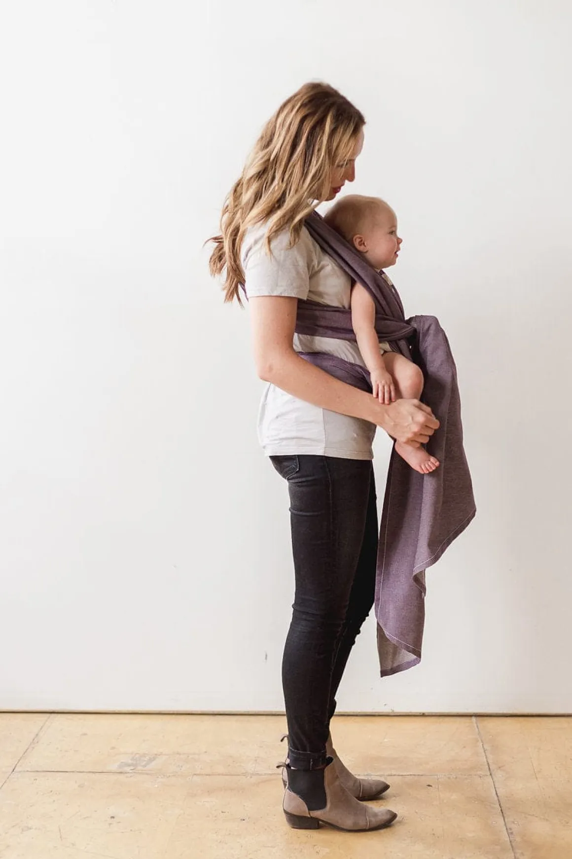 XOXO Buckle Wrap Baby Carrier, Eco2 Collection - Eggplant Emoji